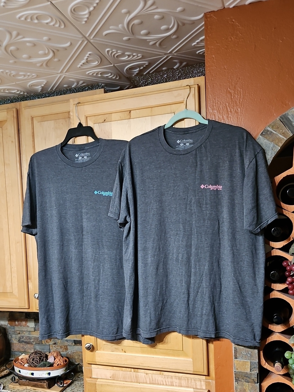 Lot Of 2 Columbia PFG Fishing Graphic Short Sleeve Crew Neck T-Shirts Tees Gray